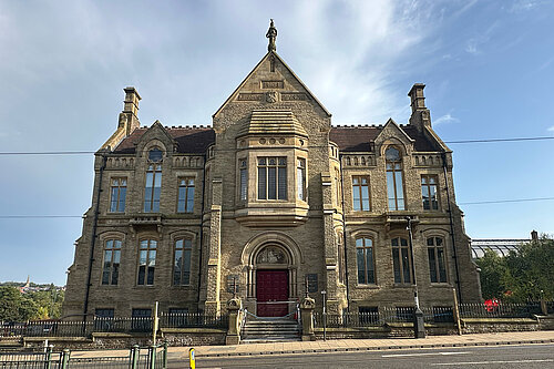 The new Oldham town hall